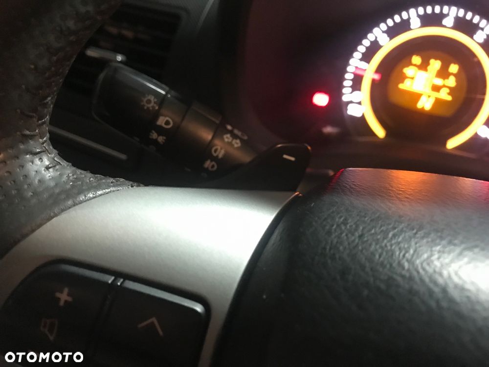 Toyota Auris 1.6 Premium MM - 18