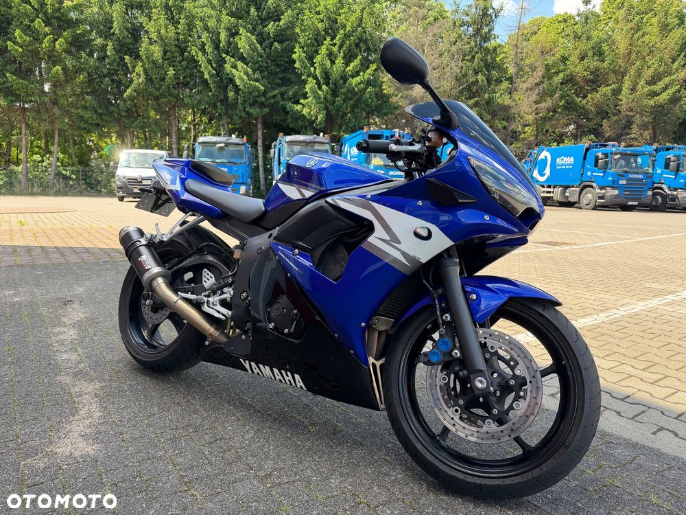 Yamaha R6 - 4