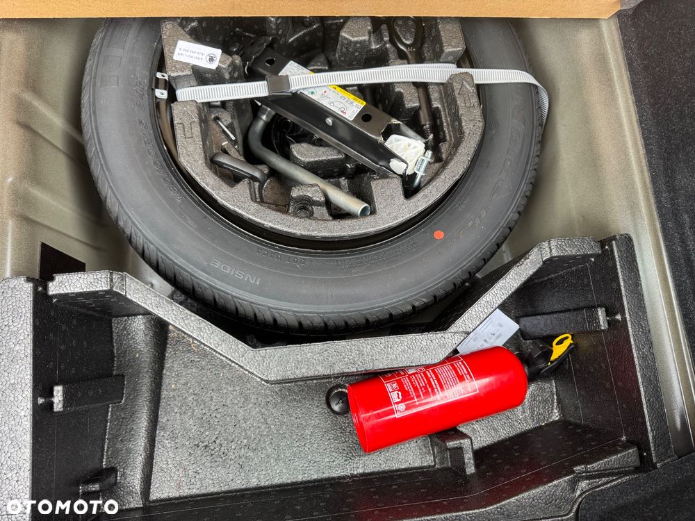 Skoda RAPID 1.0 TSI Ambition DSG - 14