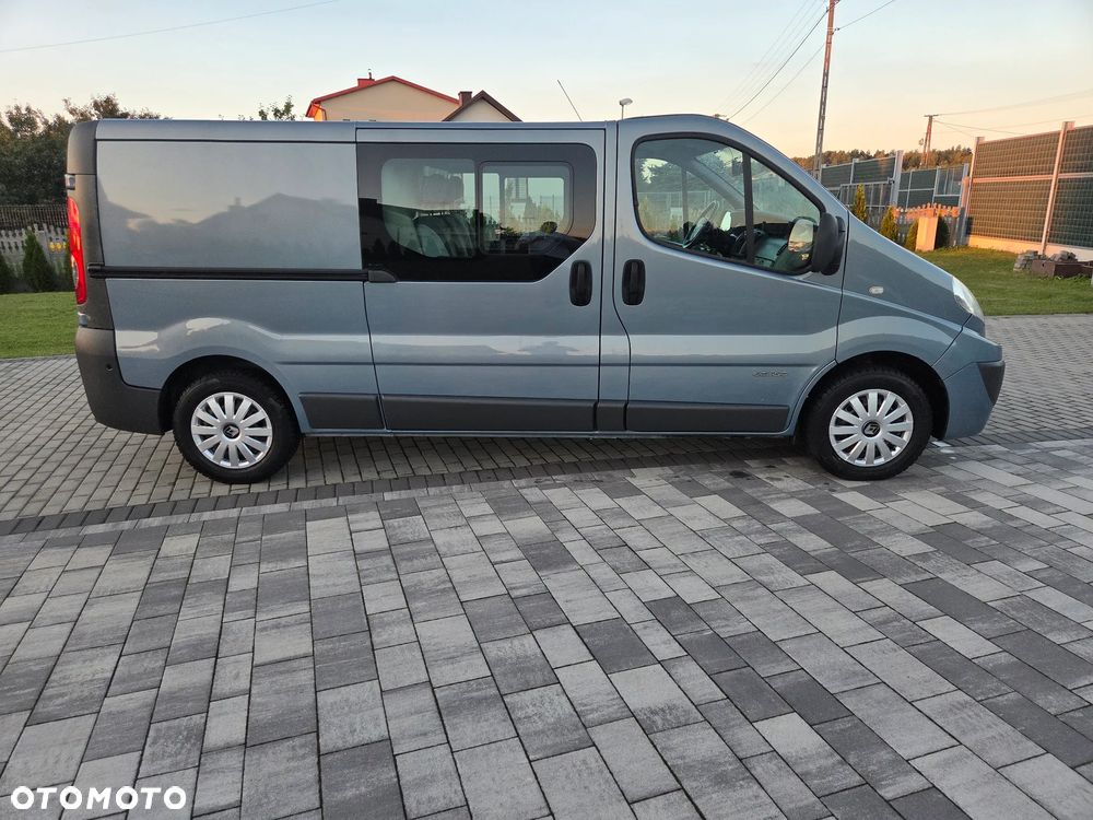 Renault TRAFIC VIVARO LONG KLIMA TEMPOMAT ORYGINAŁ DUBEL KABINA ZADBANY FULL OPCJA DOPOSAŻONY - 3