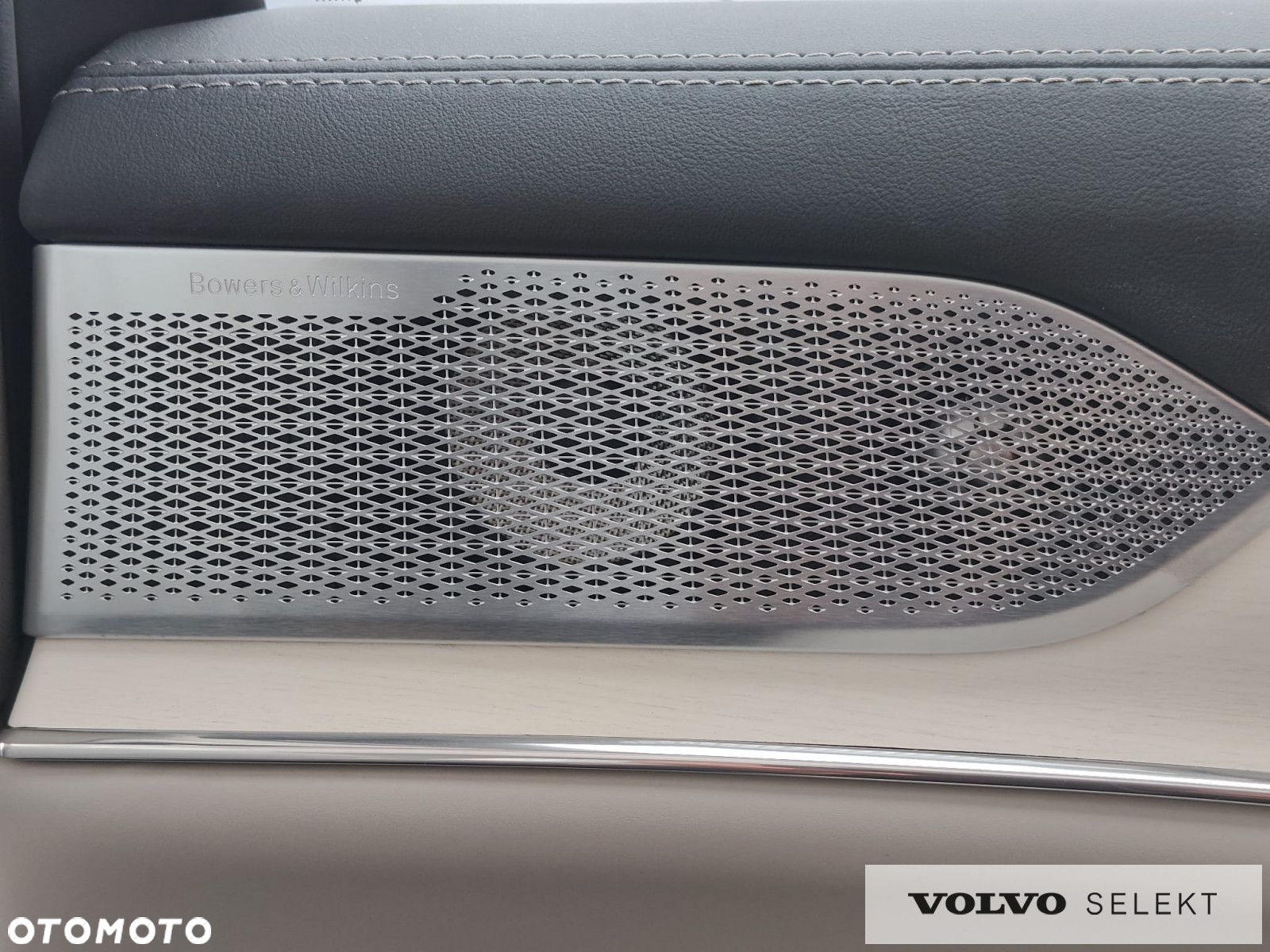 Volvo EX90 - 13