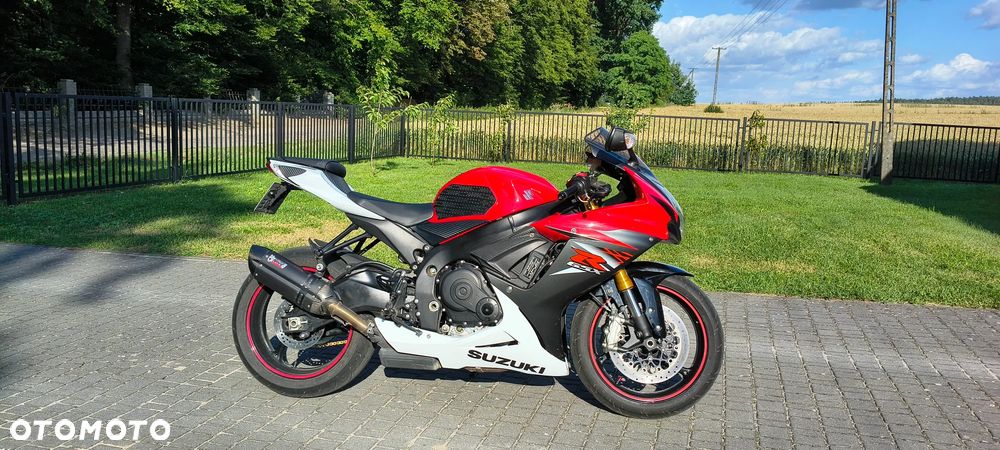 Suzuki GSX-R - 1