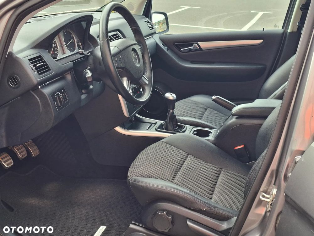 Mercedes-Benz Klasa B 180 BlueEFFICIENCY - 15