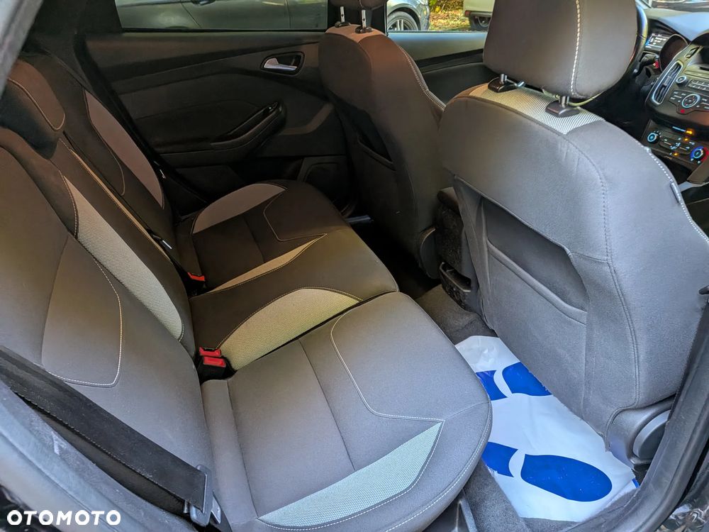 Ford Focus - 22