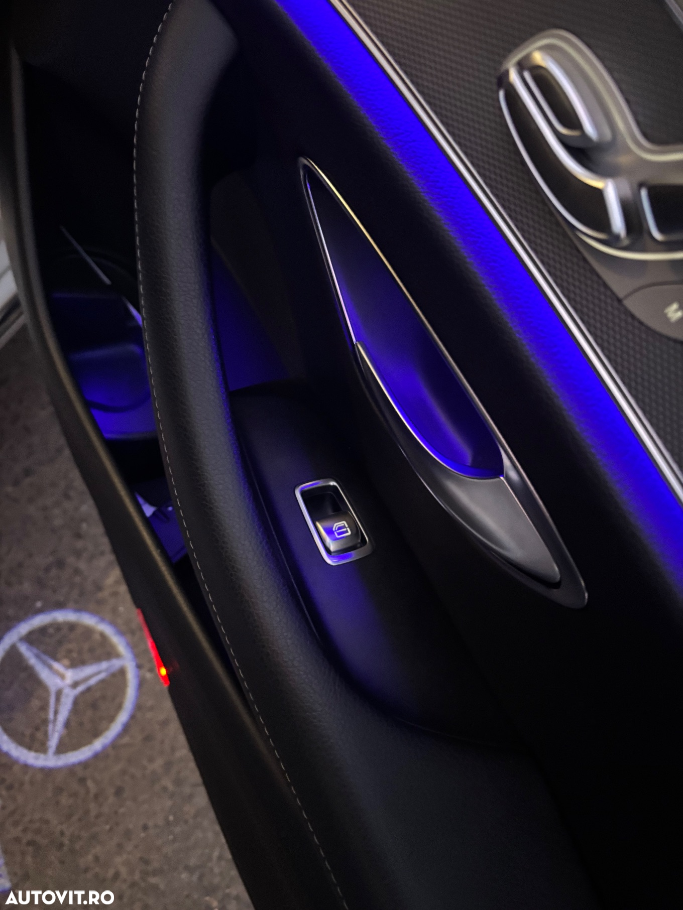 Mercedes-Benz E 220 d 4Matic 9G-TRONIC - 30
