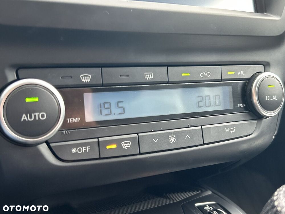 Toyota Avensis - 19