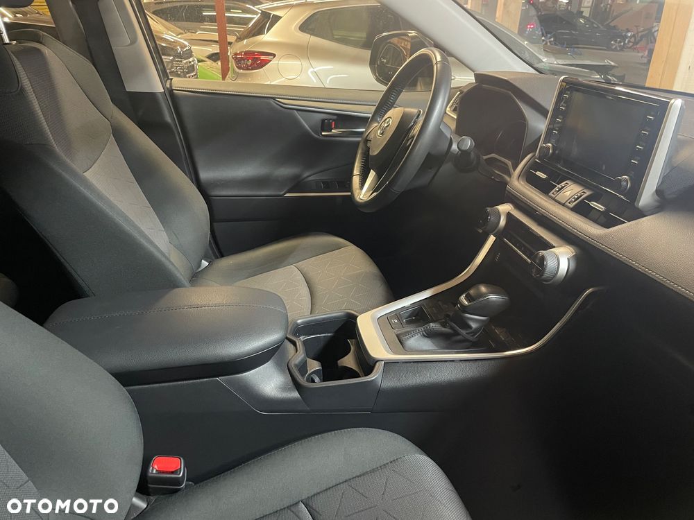 Toyota RAV4 - 4