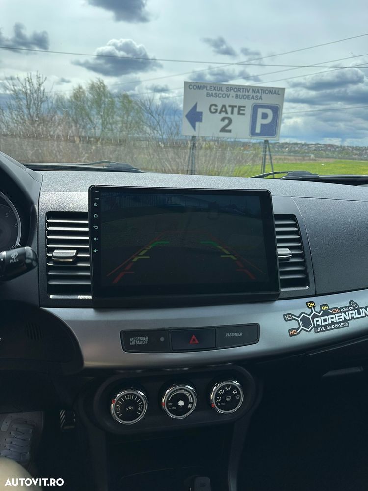 Mitsubishi Lancer 1.5 Inform - 10