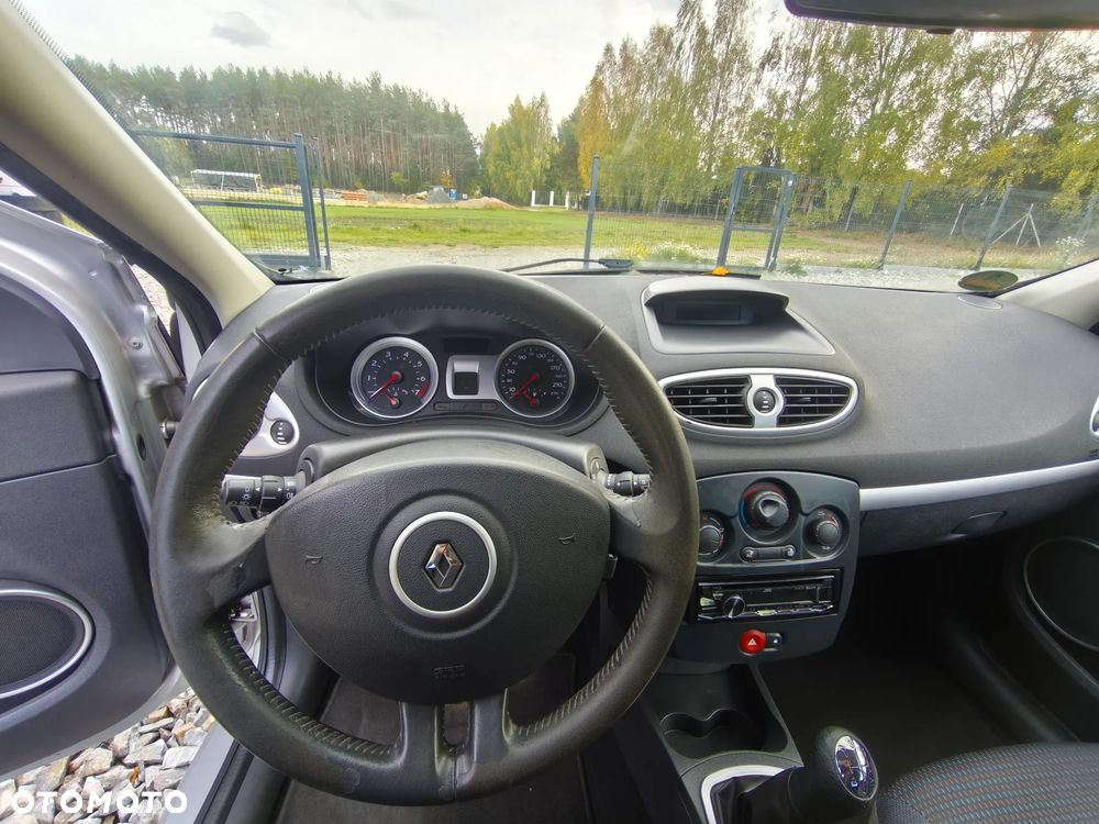 Renault Clio 1.2 TCE Authentique - 26