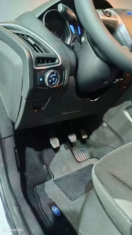 Ford Focus 1.0 SCTi Titanium Best - 17