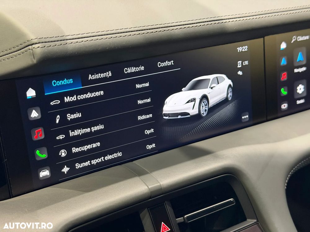 Porsche Taycan 4 - 35