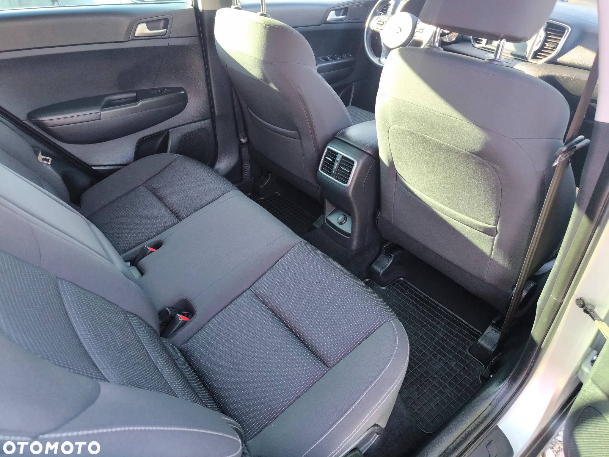 Kia Sportage - 12