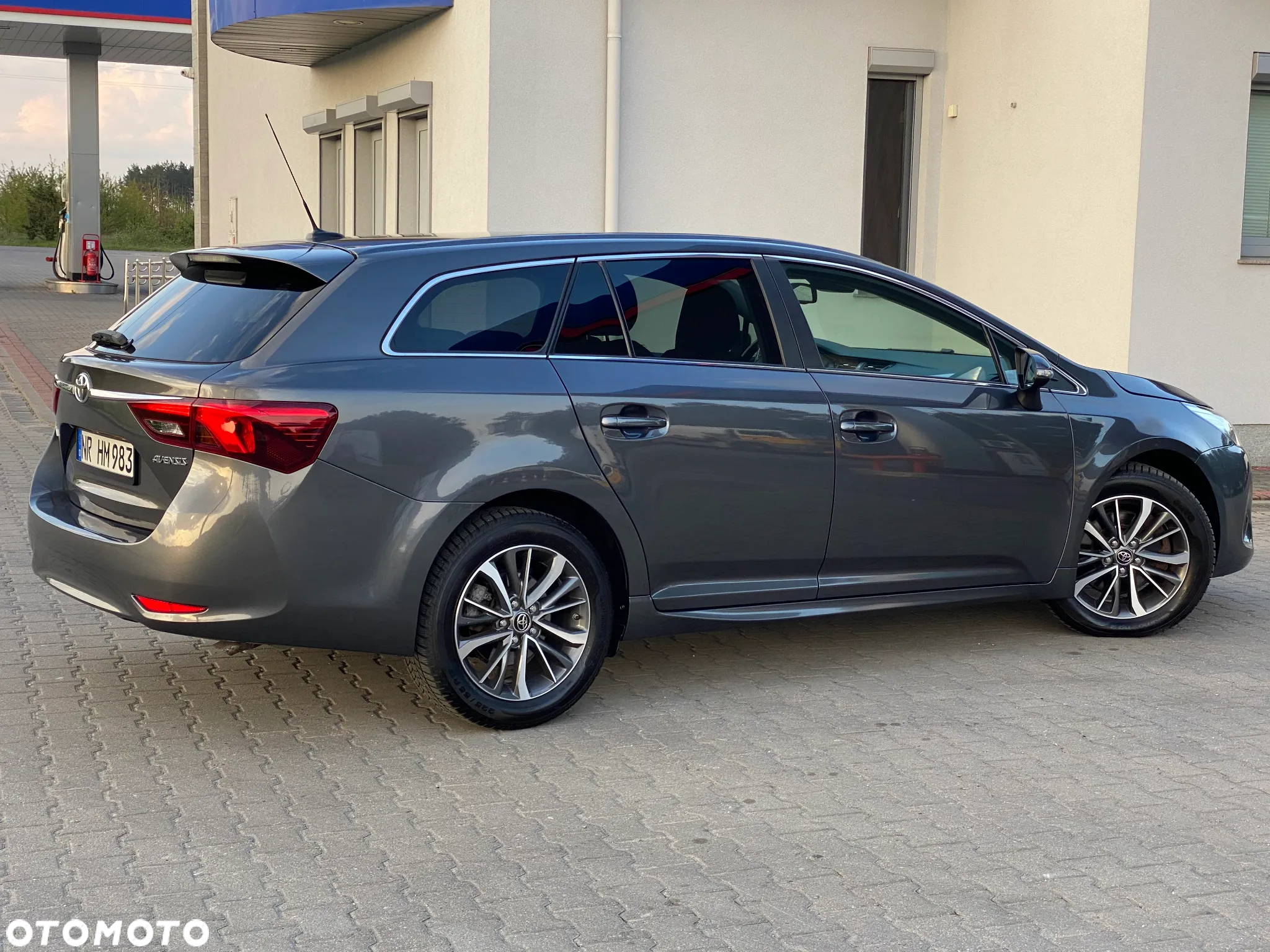 Toyota Avensis - 11