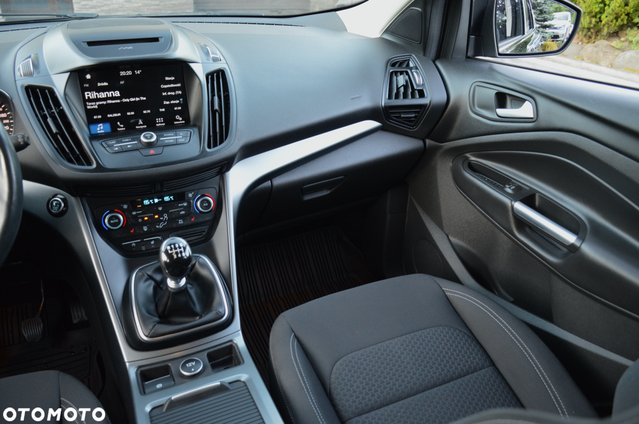 Ford Kuga 1.5 EcoBoost 2x4 Black & Silver - 21