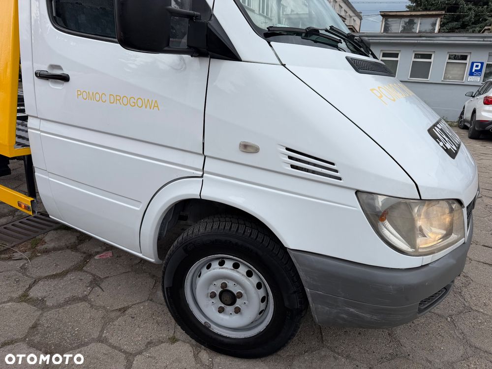Mercedes-Benz Sprinter - 22