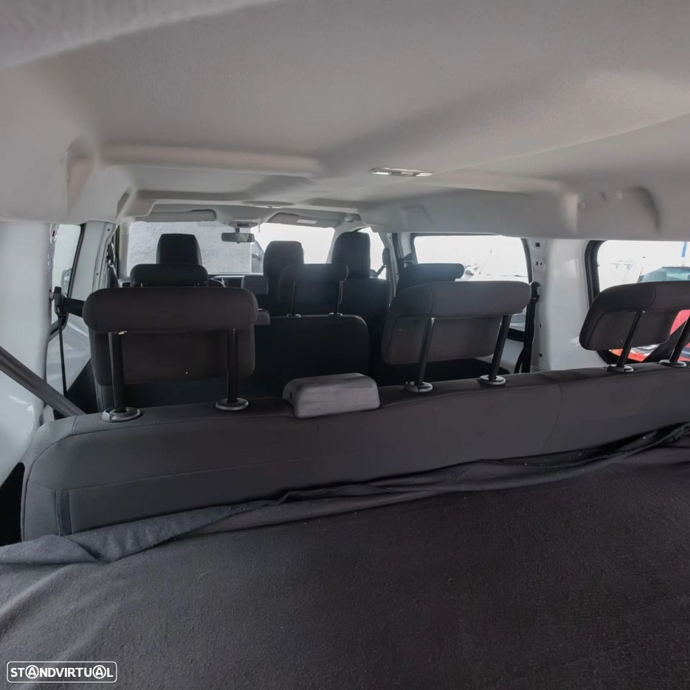 Peugeot Traveller - 11