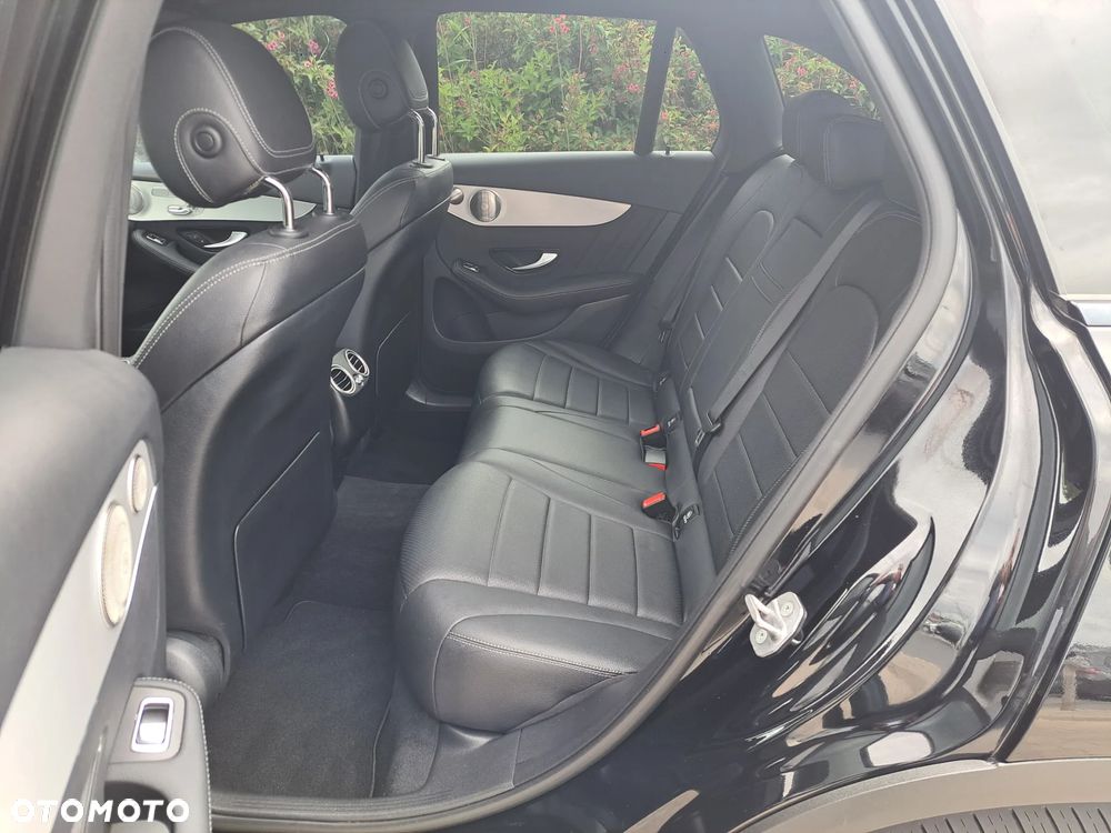 Mercedes-Benz GLC - 22