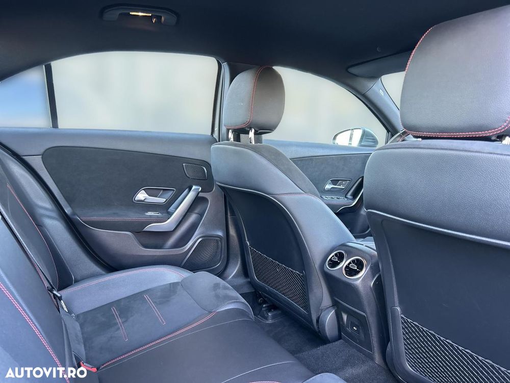 Mercedes-Benz A 220 4MATIC Aut. - 13