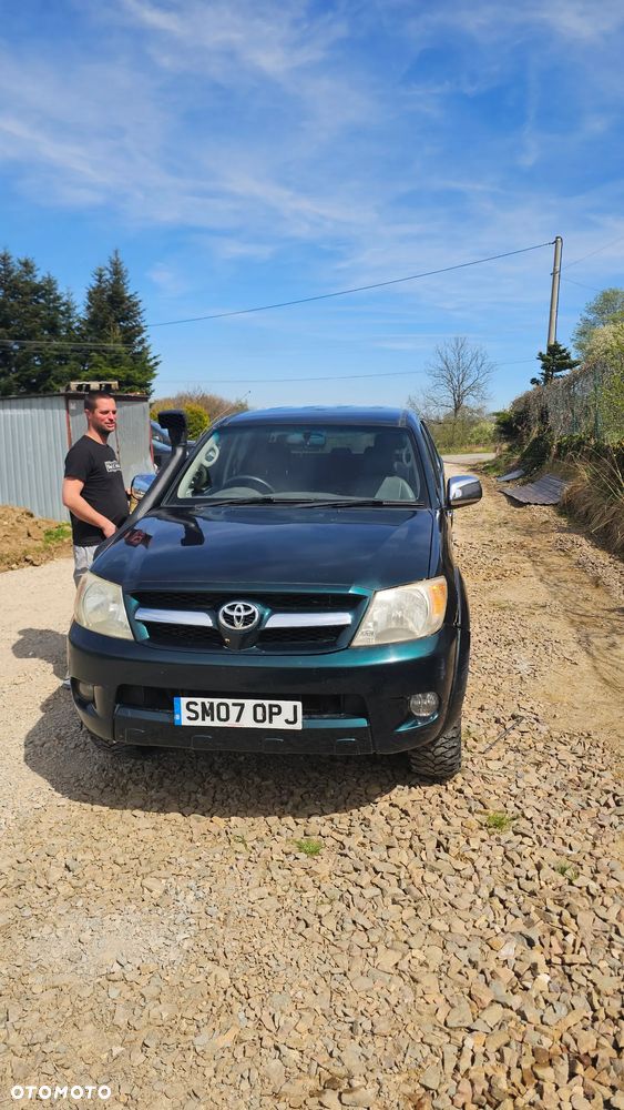 Toyota Hilux 4x4 Double Cab - 3