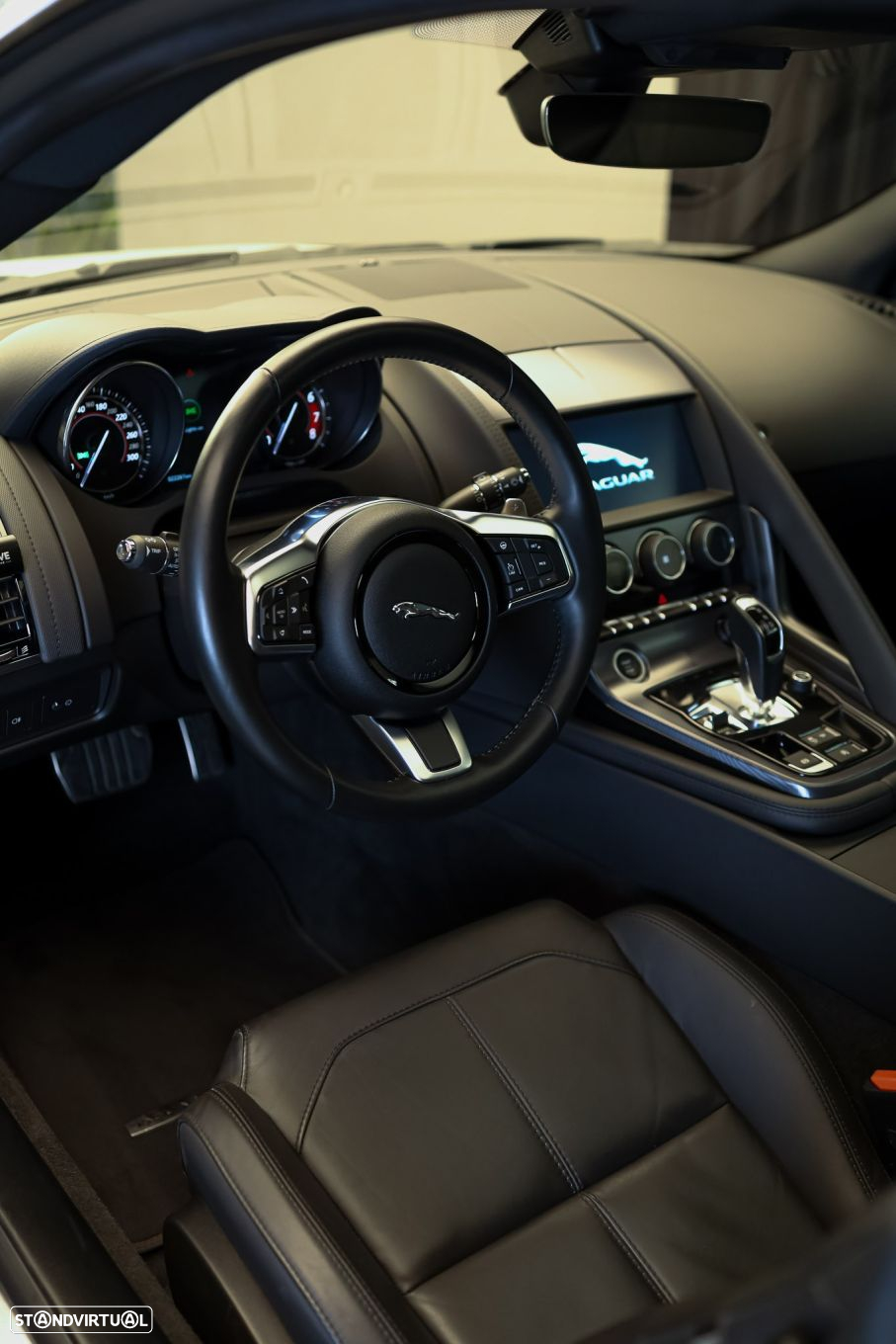 Jaguar F-Type 2.0 i4 R-Dynamic - 35