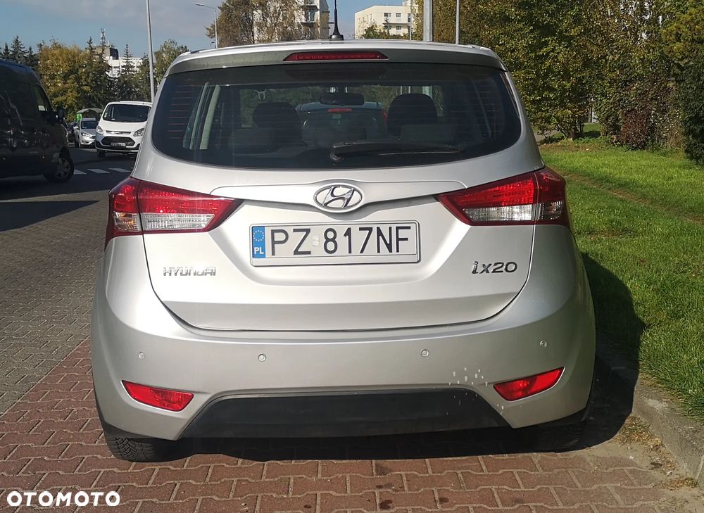 Hyundai ix20 1.4 blue - 5
