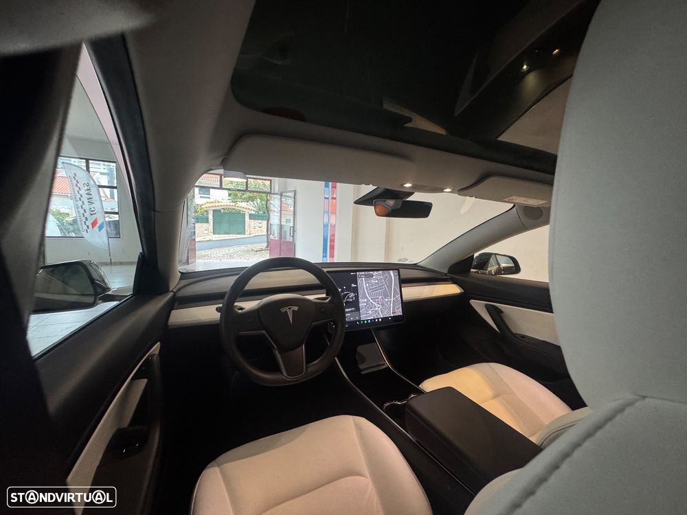 Tesla Model 3 Long-Range Dual Motor AWD - 11