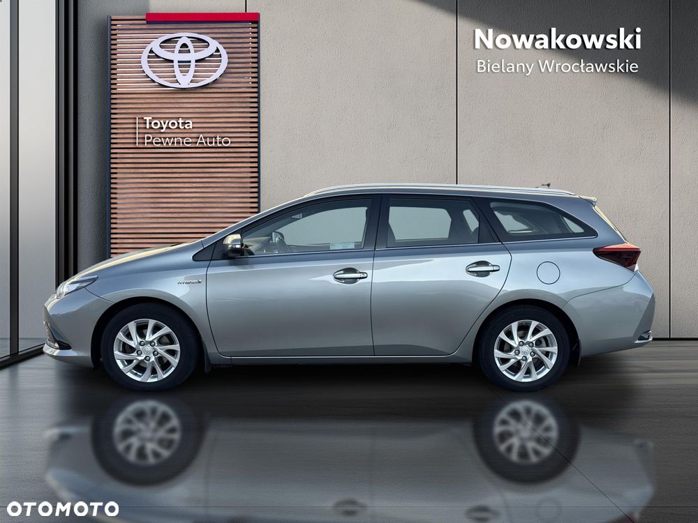 Toyota Auris Hybrid 135 Premium - 4