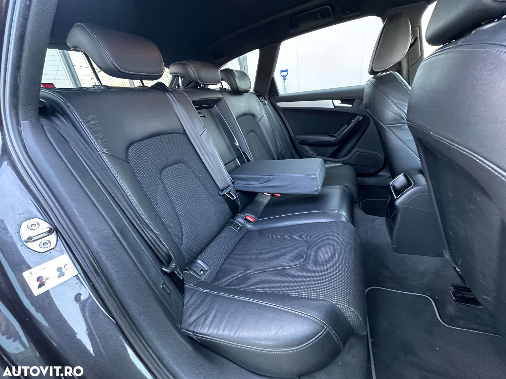 Audi A4 Avant 2.0 TDI DPF S line Sportpaket - 25