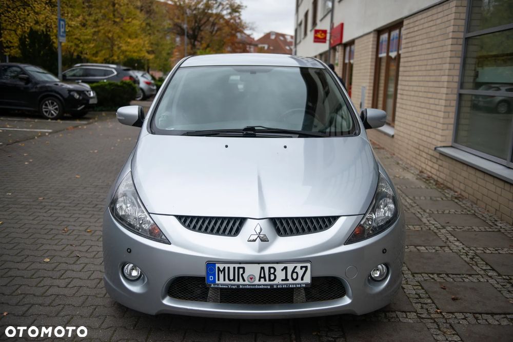 Mitsubishi Grandis 2.0 DI-D 6-Sitzer Intense - 10