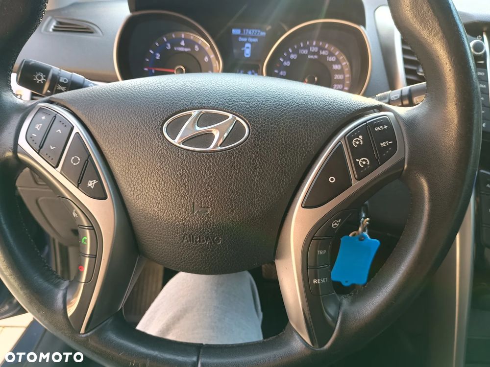 Hyundai i30 blue 1.6 GDI YES Silver - 40