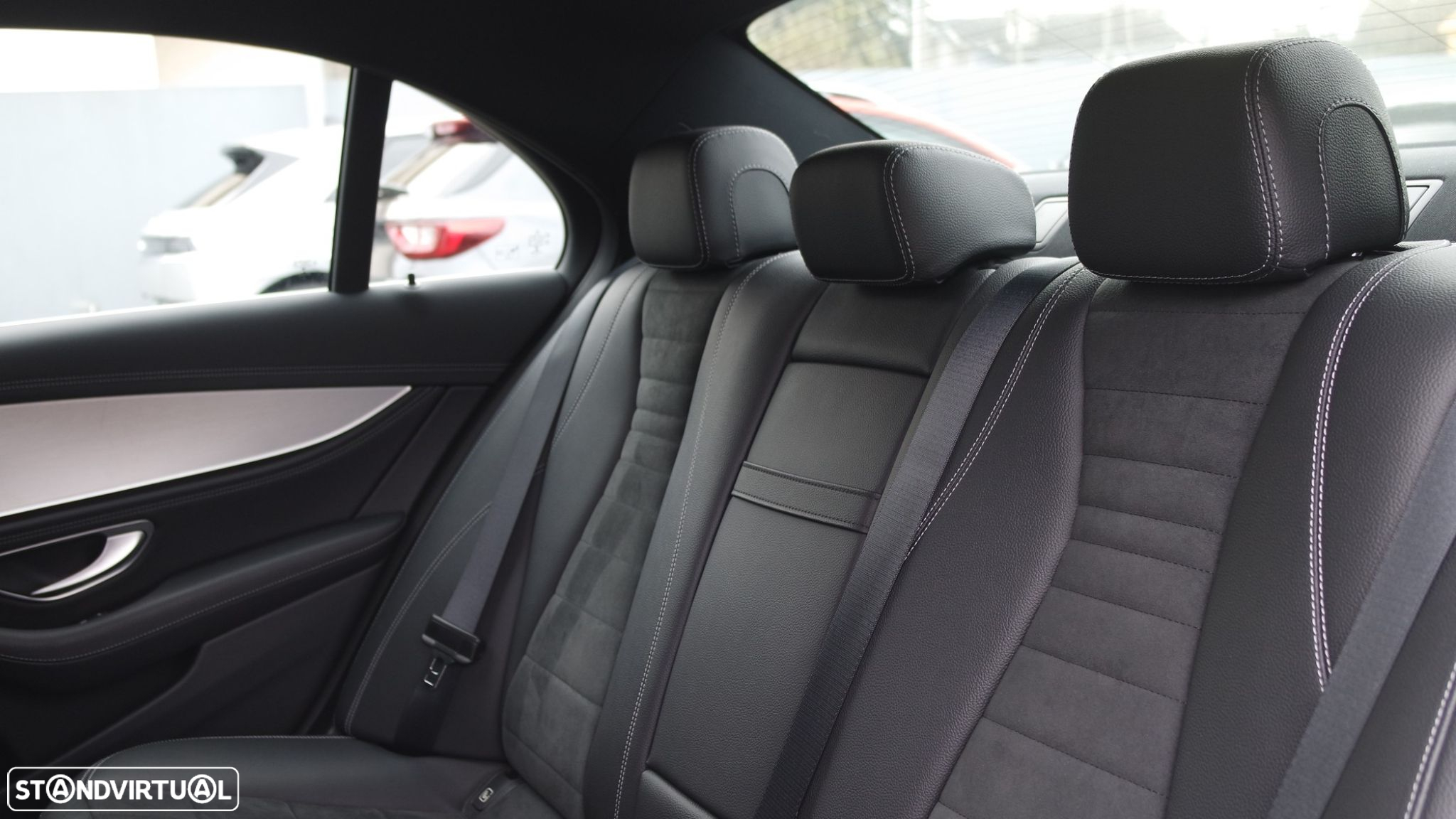 Mercedes-Benz E 220 d AMG Line - 13