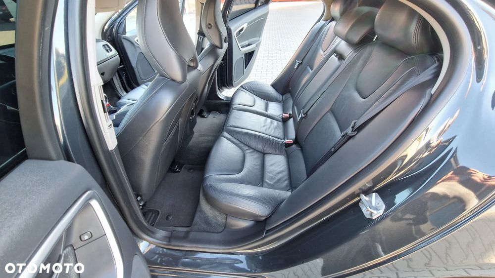 Volvo S60 D3 Momentum - 10