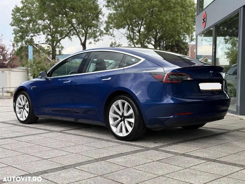 Tesla Model 3 Standard Reichweite Plus Hinterradantrieb - 2
