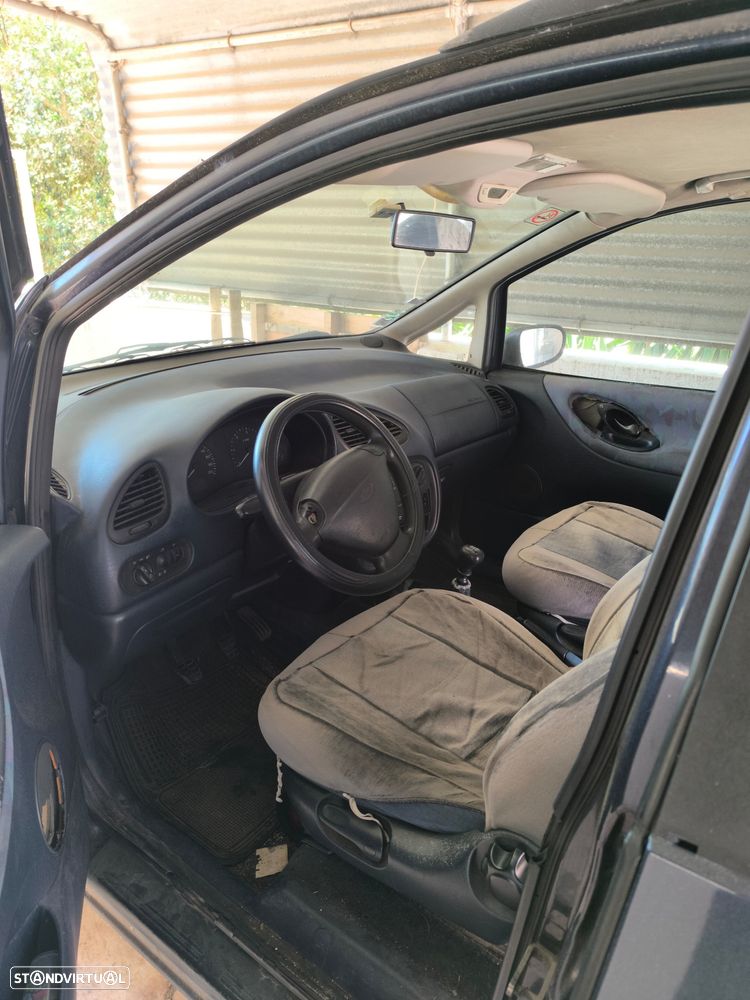 Ford Galaxy 1.9 TD - 8
