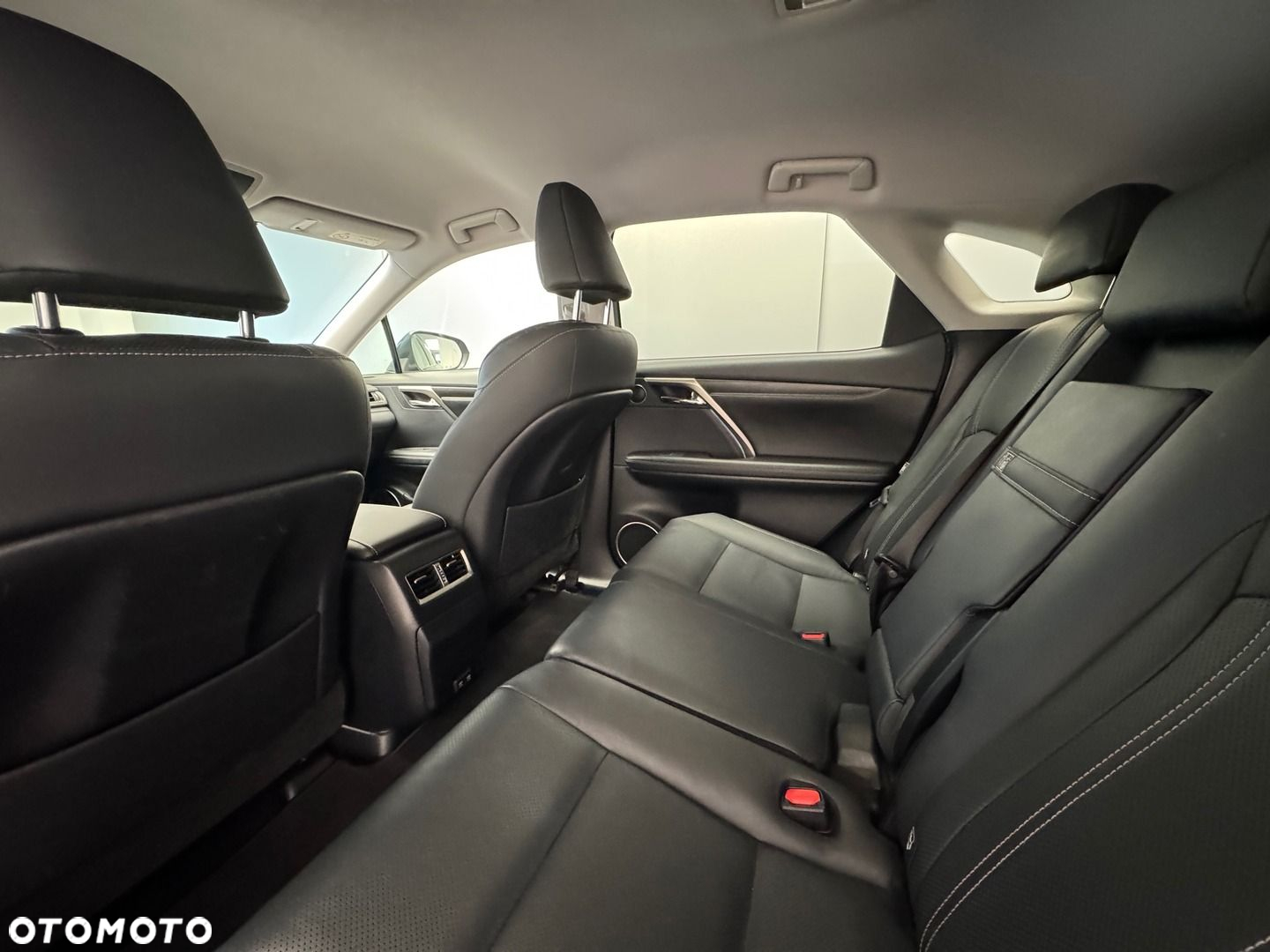 Lexus RX - 8