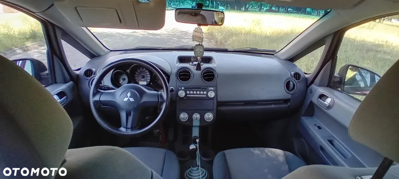 Mitsubishi Colt - 6