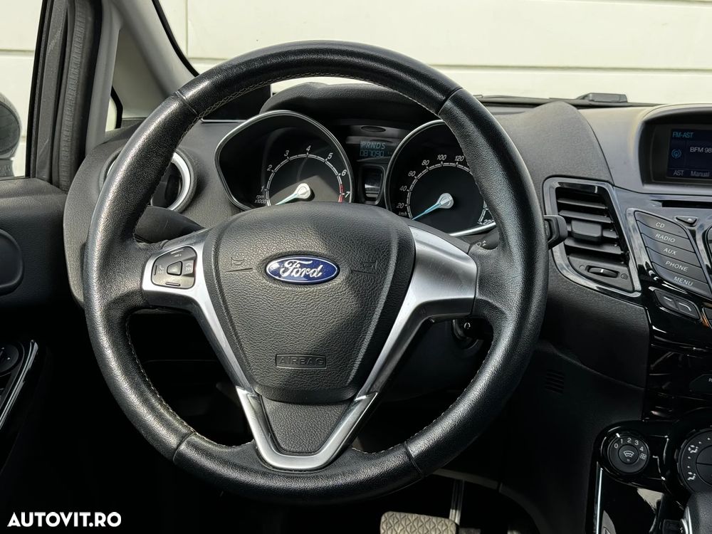 Ford Fiesta 1.0 EcoBoost Powershift Titanium - 12