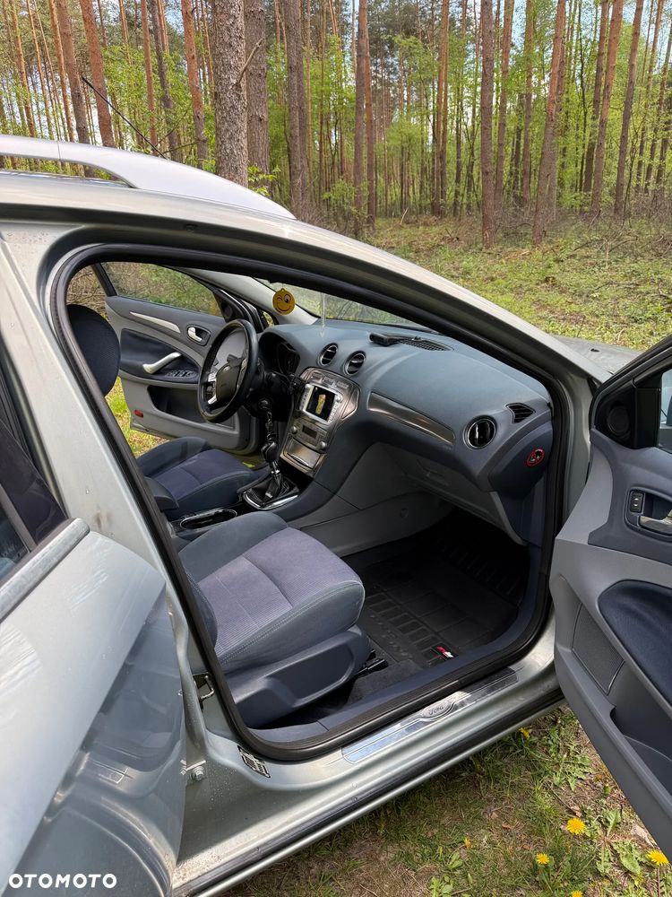 Ford Mondeo 2.0 TDCi Trend - 12