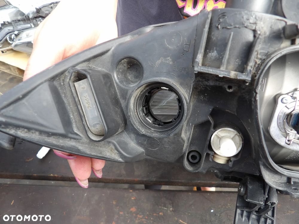 BMW - E87 - LIFT - PRAWA LAMPA PRZEDNIA - ORYGINAŁ - EUROPA - 7263640 - 11