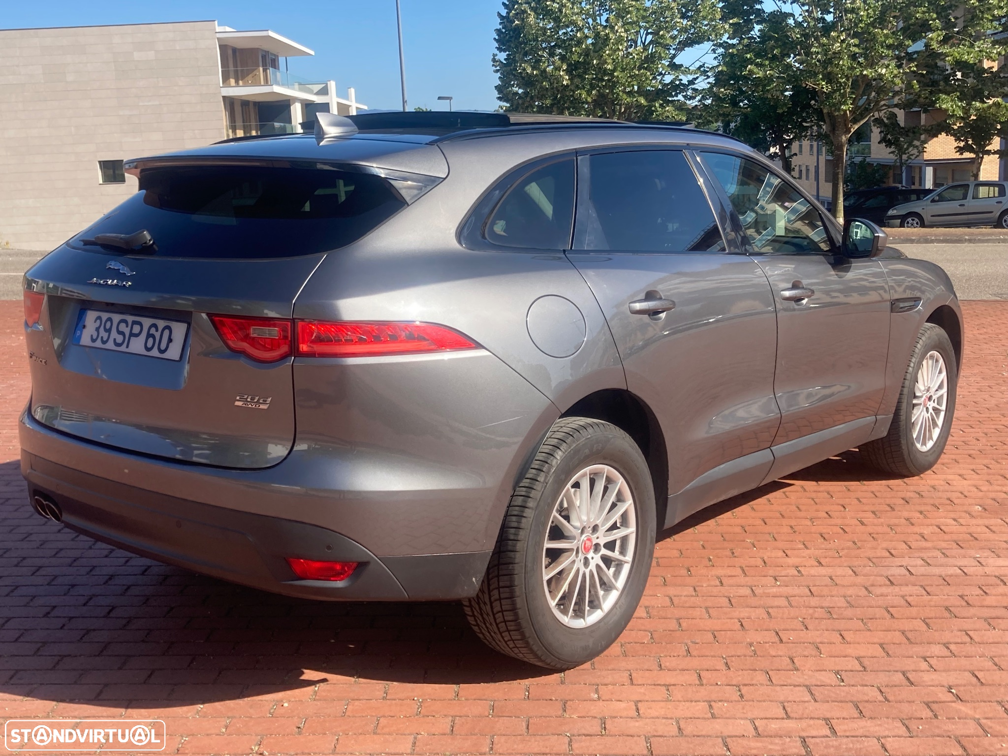 Jaguar F-Pace 2.0 i4D Portfolio AWD Aut. - 4