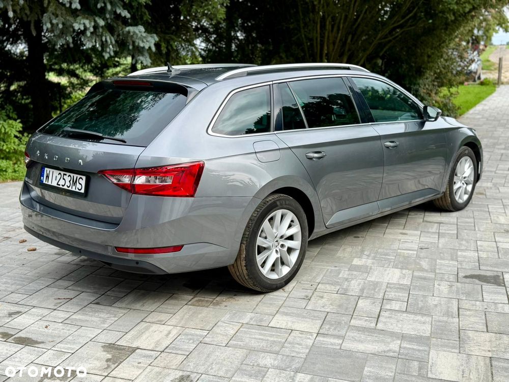 Skoda Superb 2.0 TDI SCR Ambition DSG - 17
