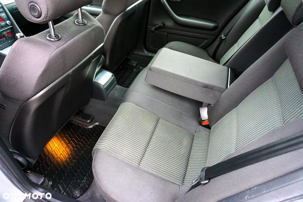 Audi A4 Avant 1.8T Quattro - 6