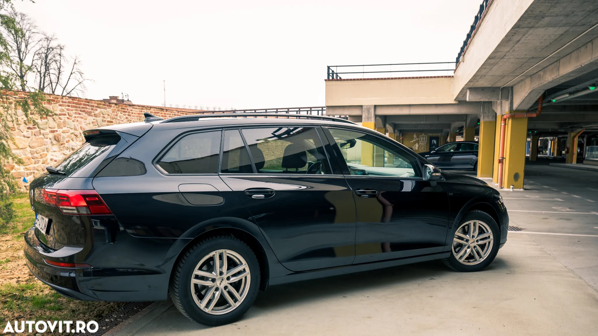 Volkswagen Golf - 11