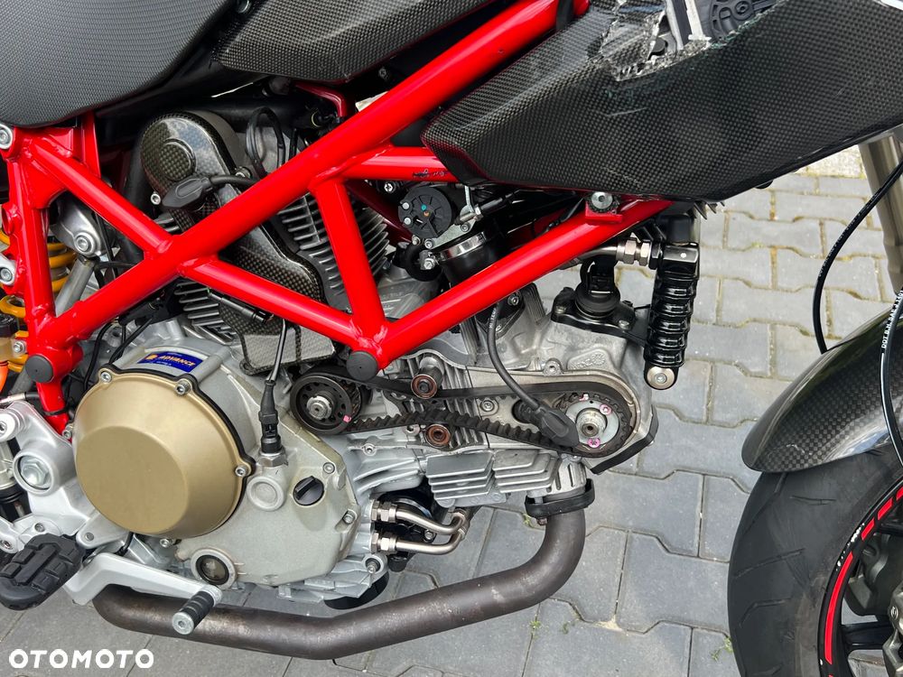 Ducati Hypermotard - 12