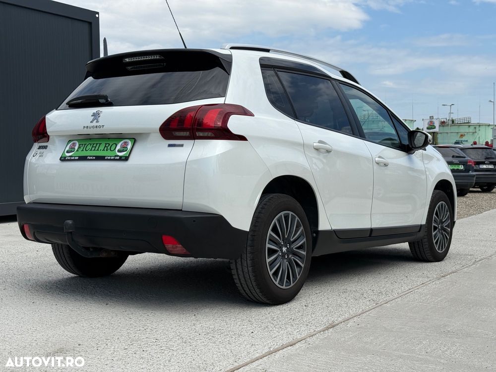 Peugeot 2008 PureTech 130 GPF Stop&Start Signature - 3