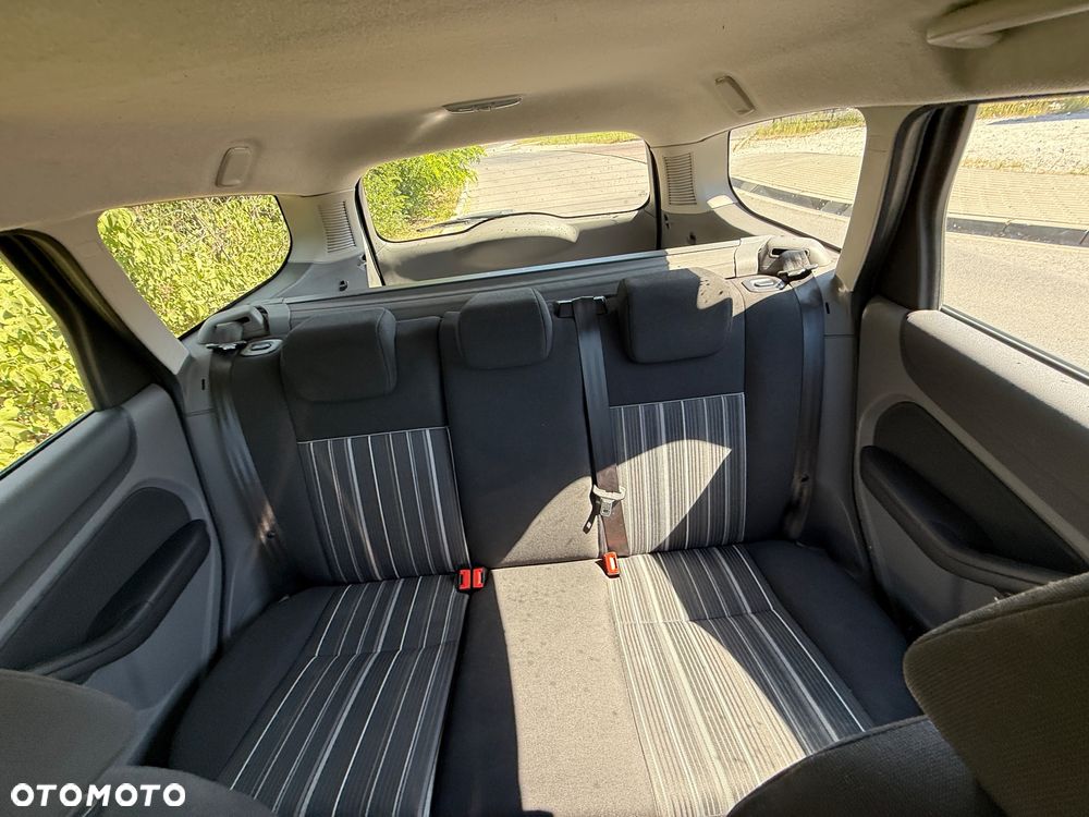 Ford Focus 1.6 TDCi Silver X - 11
