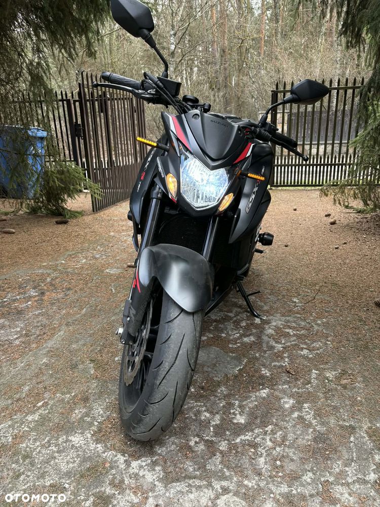 Suzuki GSX - 5