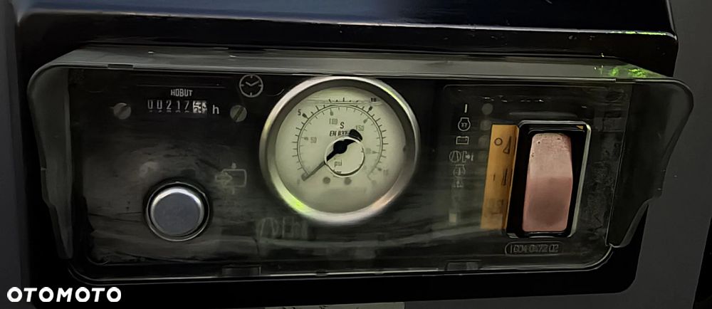 Atlas Copco XAHS 186 Kompresor Śrubowy sprężarka 11 m3. Regulacja ciśnienia bar 10. Chłodnica Cyklonowa Osuszacz! Silnik DEUTZ 150 KM. Potężna moc. 2014 rok 2173 mtg. Sprowadzony z Norwegii! Dokumenty do Rejestracji jako pojazd. Maszyna jak Nowa z Salonu!! - 12