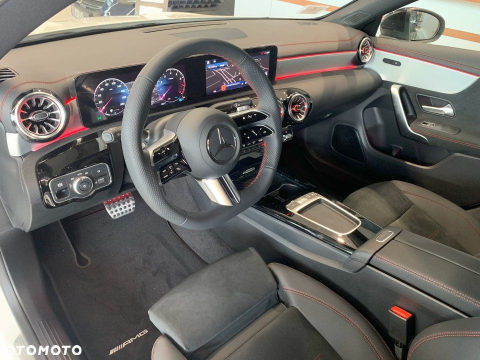 Mercedes-Benz CLA - 9