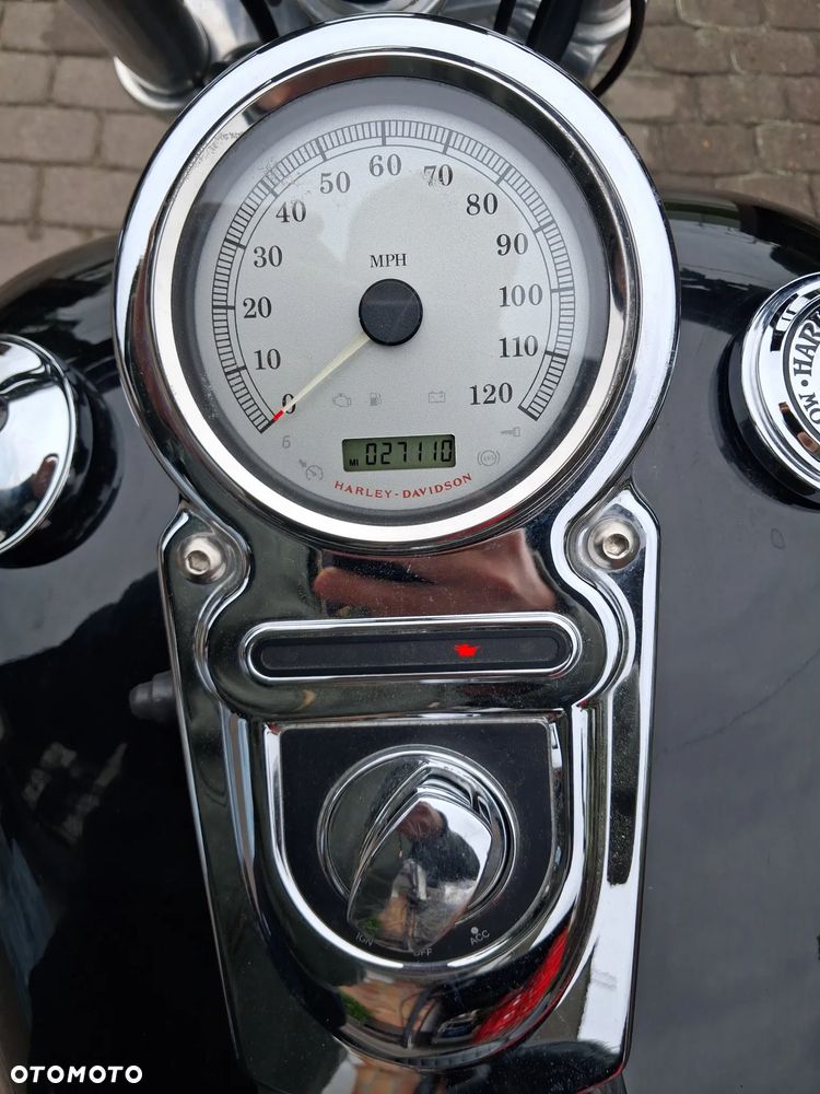 Harley-Davidson Dyna Fat Bob - 3